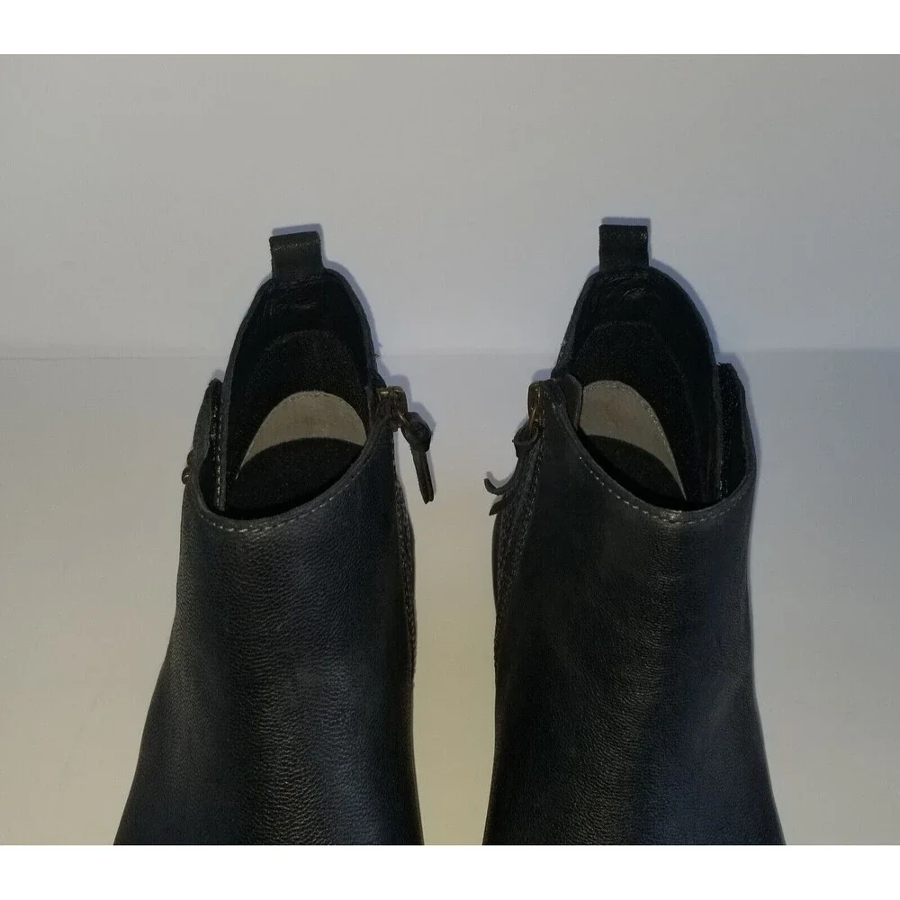 HALSA Women's Althea Booties Black Leather Sz 9.5 Ankle Boots Comfort